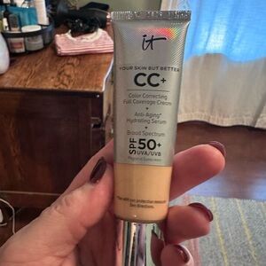 IT Cosmetics Your Skin But Better CC+ Cream - Light Cool
